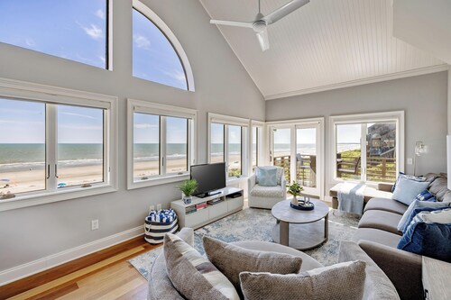 Beachfront Condo on Kiawah – 2 Balconies, Sleeps 6, Steps to Sand
