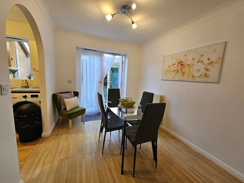 Sigerson House Long Stay Discounts Free Parking