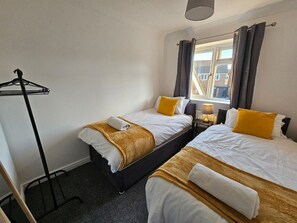 3 bedrooms, free WiFi, bed sheets