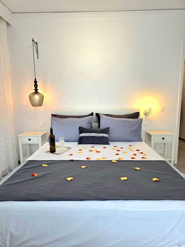 2 bedrooms, desk, soundproofing, iron/ironing board