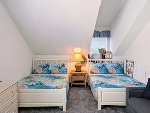 3 bedrooms, iron/ironing board