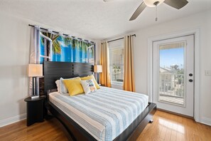 4 slaapkamers, een strijkplank/strijkijzer, reisbedje, gratis wifi