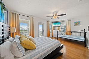 4 chambres, fer et planche à repasser, lit parapluie, Wi-Fi gratuit