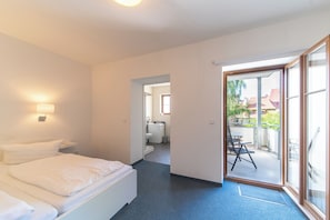 Classic Condo, Garden View | Travel crib, free WiFi, bed sheets - Hotel Zum Hothertor (Görlitz)