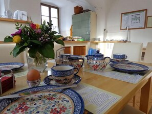 Petit déjeuner buffet servi tous les jours en supplément
