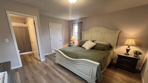 4 quartos, ferros/tábuas de passar roupa, Wi-Fi, roupa de cama