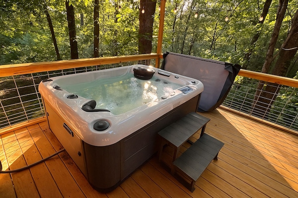 Tina de hidromasaje al aire libre