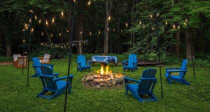 4BR 50-Acre Ridge Retreat | Trails & Fire Pit