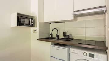 Refrigerador y utensilios de cocina