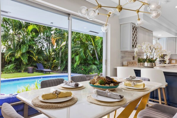 Dining - Chic 3 BR Villa with Private Pool – Fort Lauderdale (Fort Lauderdale)