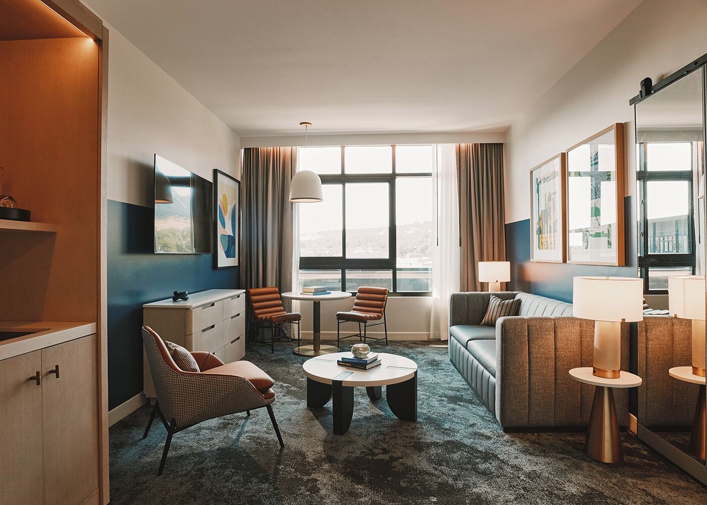 Ropa de cama de alta calidad y minibar 