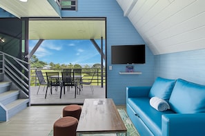 2 bedrooms, minibar, in-room safe, free WiFi