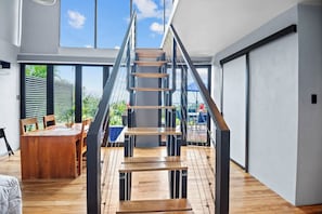 Minibar, coffres-forts dans les chambres, décoration personnalisée