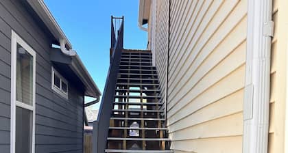 Charming 3-bedroom apartment with WiFi, AC walkable to downtown La Grande