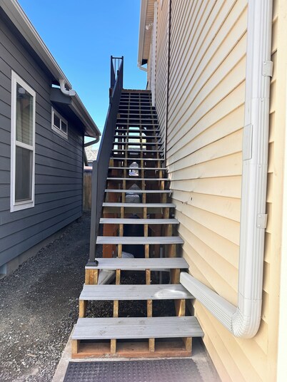 Charming 3-bedroom apartment with WiFi, AC walkable to downtown La Grande