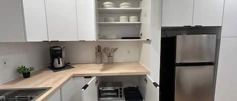 冰箱、微波炉、炉灶、茶具/咖啡用具