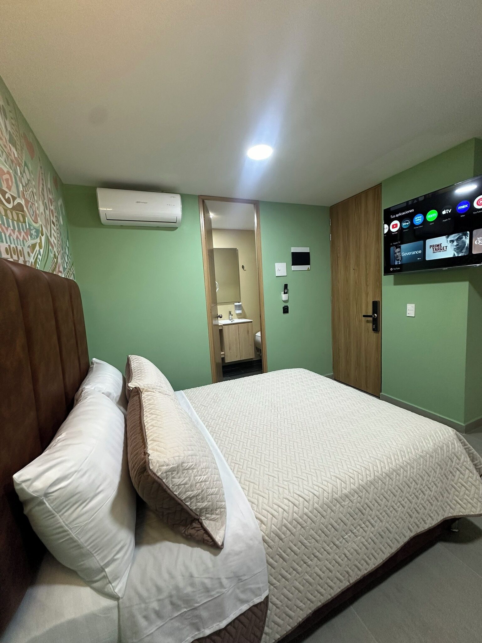 Suite monolocale Executive | Copriletto in piuma, tende oscuranti, Wi-Fi gratuito