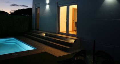 House with private pool and parking in the Barrosa Beach, Novo Santi Petri