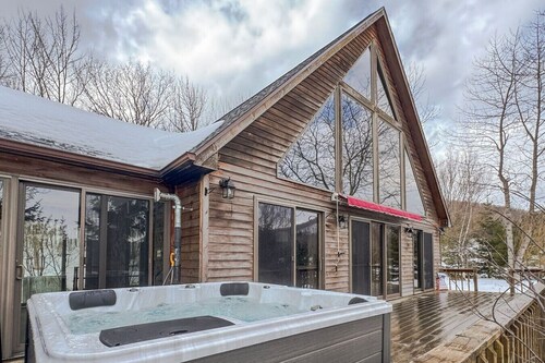 Cozy Catskill A-Frame With Hot Tub