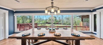 Econfina Squatch Hideout!Creekside 7 Bedrooms, Kayak,Fish,Canoe10 min to Springs