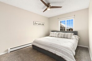 5 bedrooms, WiFi, bed sheets