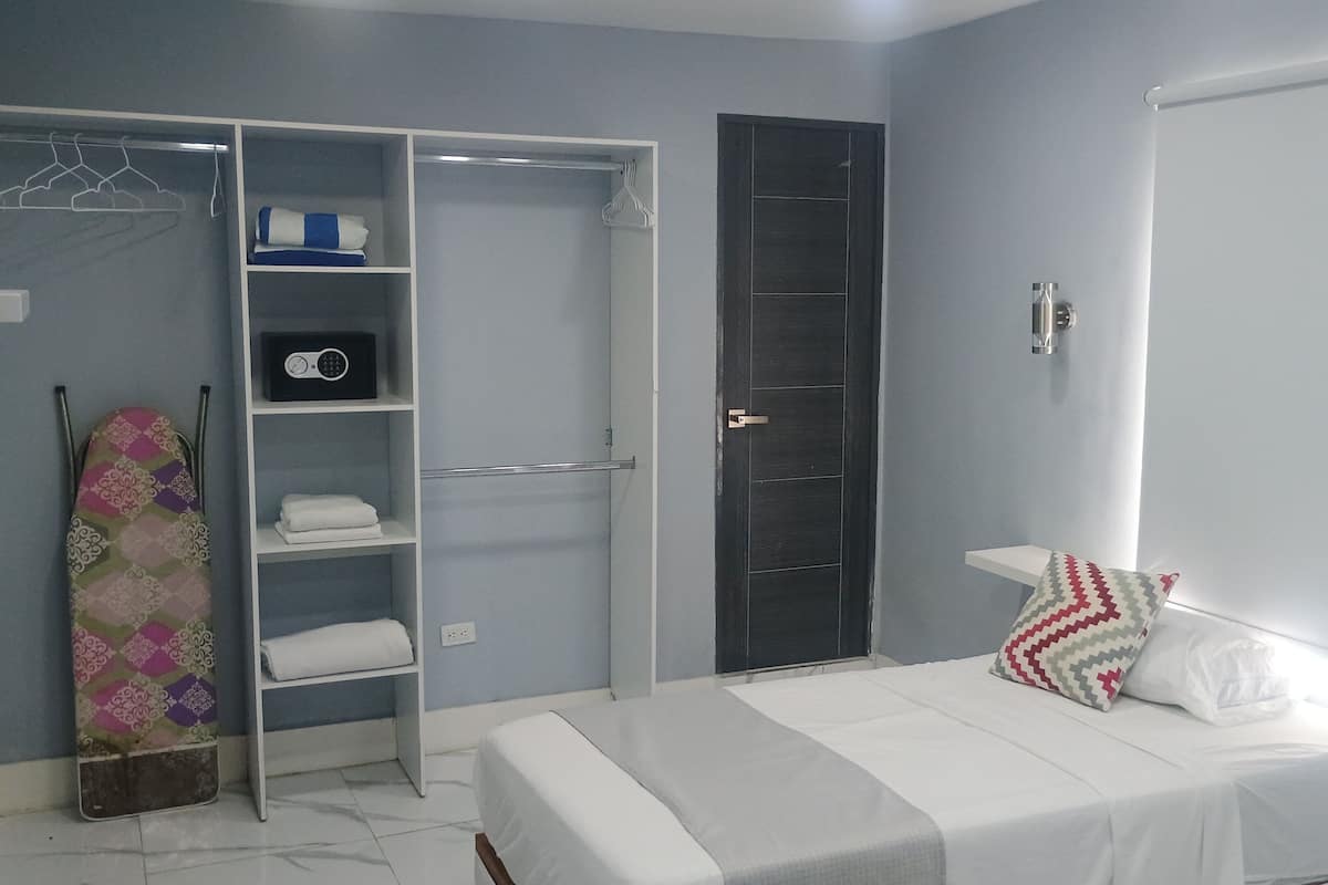 Economy Double Room | 7 bedrooms, minibar, in-room safe, blackout drapes