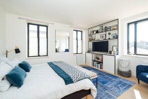 6 makuuhuonetta, ilmainen Wi-Fi