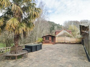 รับประทานอาหารกลางแจ้ง