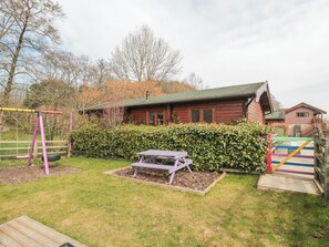 Outdoor dining - Bell Tent 1 (Bath)