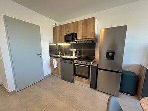 Fridge, microwave, oven, dishwasher