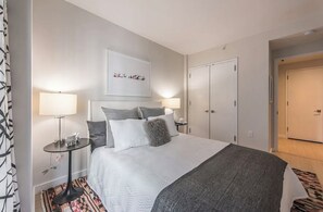 WiFi, bed sheets - Cozy 1-bedroom apartment in amazing Midtown West/Hells Kitchen (New York)