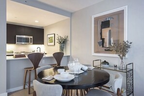 Dining - Cozy 1-bedroom apartment in amazing Midtown West/Hells Kitchen (New York)