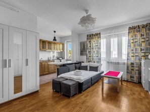 Living area - Metro Kabaty Homely Studio (Warszawa)