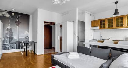 Metro Kabaty Homely Studio