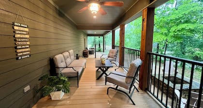 New Listing on Little Mo River!! Game Room! Relax & Have Fun! 4 Bed, 4.5 Bath