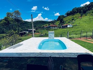 Bañera de hidromasaje exterior