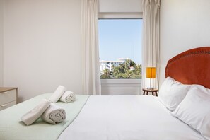 1 slaapkamer, een strijkplank/strijkijzer, gratis wifi, beddengoed