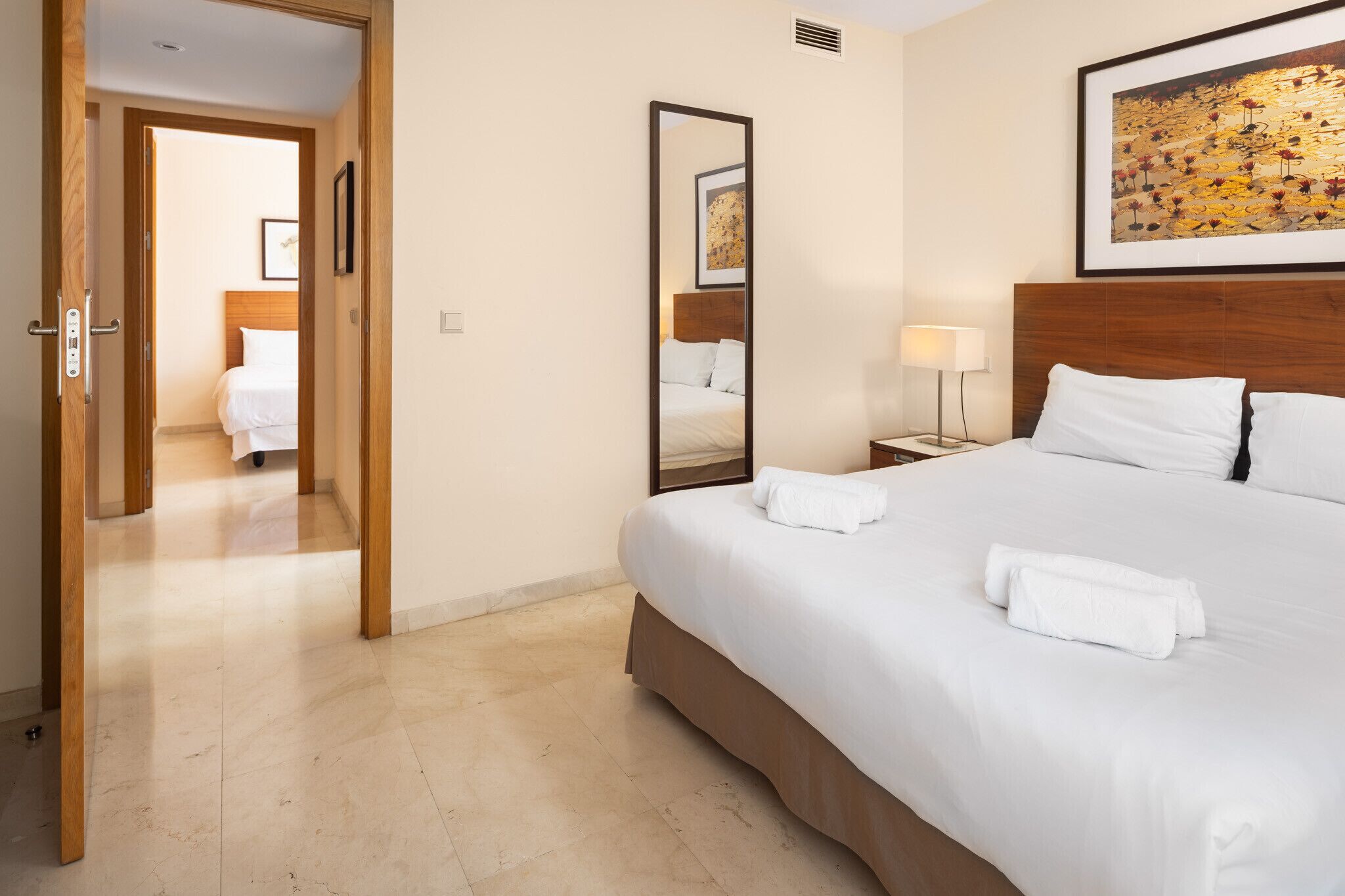 2 bedrooms, in-room safe, iron/ironing board, free WiFi