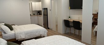 #2 Hygge Hus Hotel - Double Room - Connectable -WiFi and AC in charming Andrews