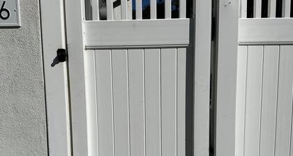 Deluxe Guest Suite with Private Entrance, Near San Diego Beaches, Sleeps 4