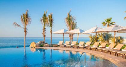Tranquil and Glamorous Beach Resort Between San José del Cabo and Cabo San Lucas
