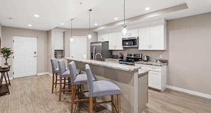 Gulf Access with Boat Slip, Heated Saltwater Pool, Dog-Friendly - Bacino Vista #203 - Roelens