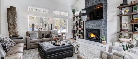 Smart TV, fireplace, table tennis, offices