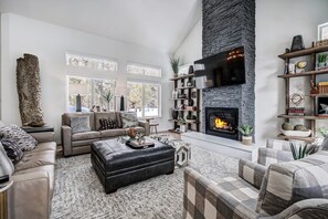 Smart TV, fireplace, ping pong, offices