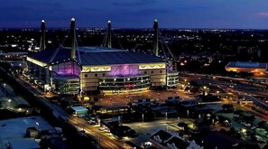 Exterior - Home by the Dome! 2BR Downtown San Antonio Alamodome Hemisphere close!
 (San Antonio)