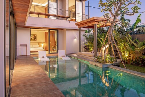 Narawangsa Villa | 4br | Amazing Sunset Rooftop
