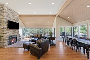 Interior - 20 Aspen Lane - Elegant & Updated & Perfect for Family! SHARC, Hot Tub (Bend)