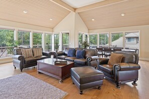 Smart TV, fireplace, table football