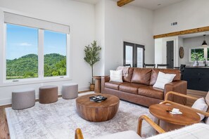 Smart-TV, peis, stereoanlegg og printere