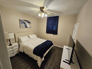 2 bedrooms, desk, iron/ironing board, travel cot